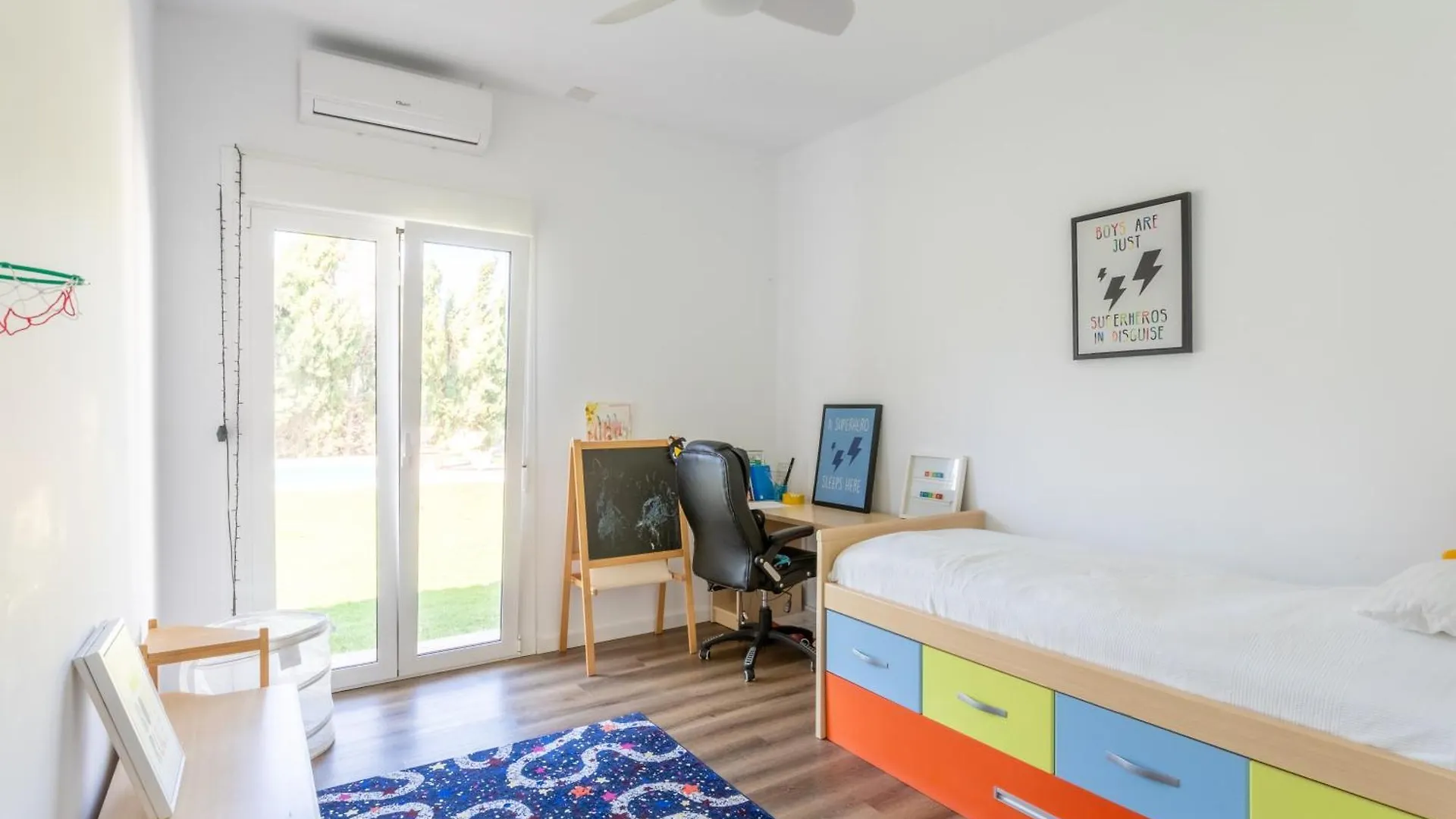 Jardines Fenicios Luxurious And Spacious Villa نوفو سانكتي بيتري
